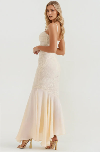 Sukienka Maxi z Marszczeniem i Koronką