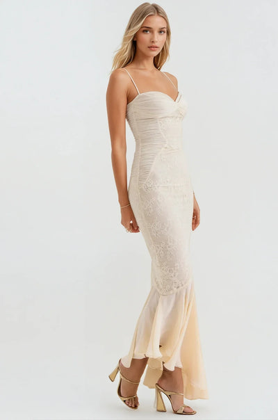 Sukienka Maxi z Marszczeniem i Koronką