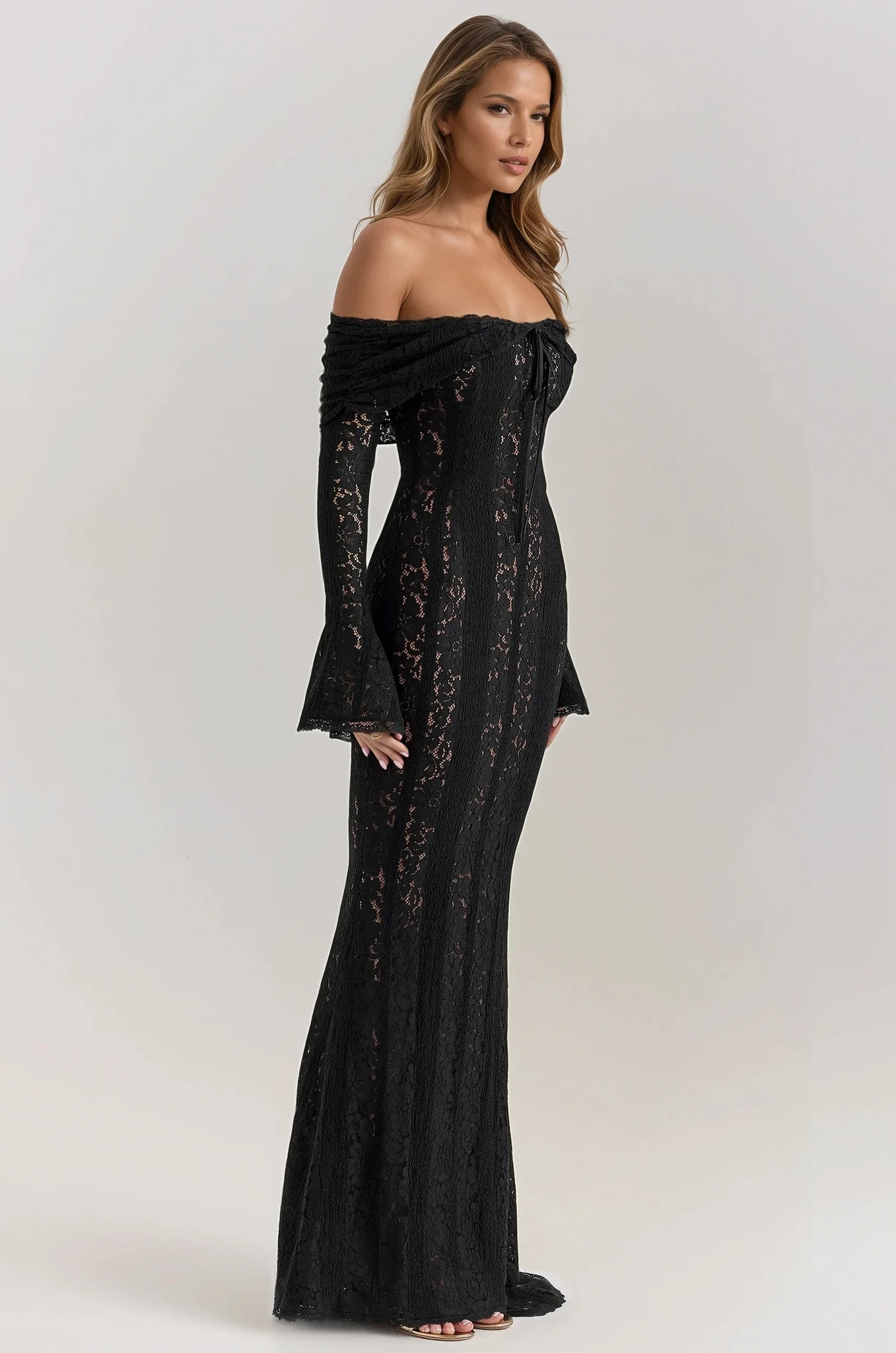 Sukienka Koronkowa Bez Ramiączek