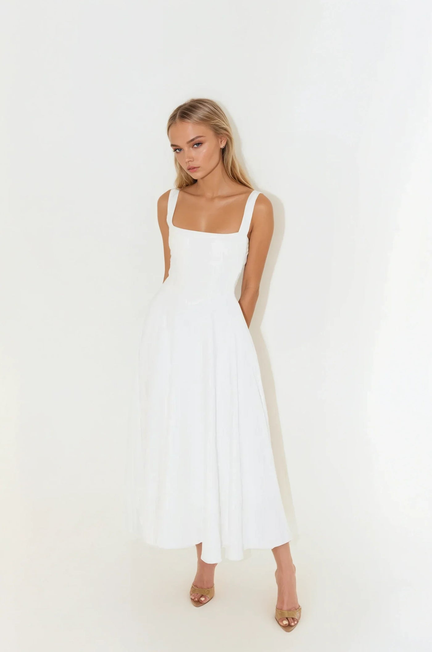 Elegancka Sukienka Midi