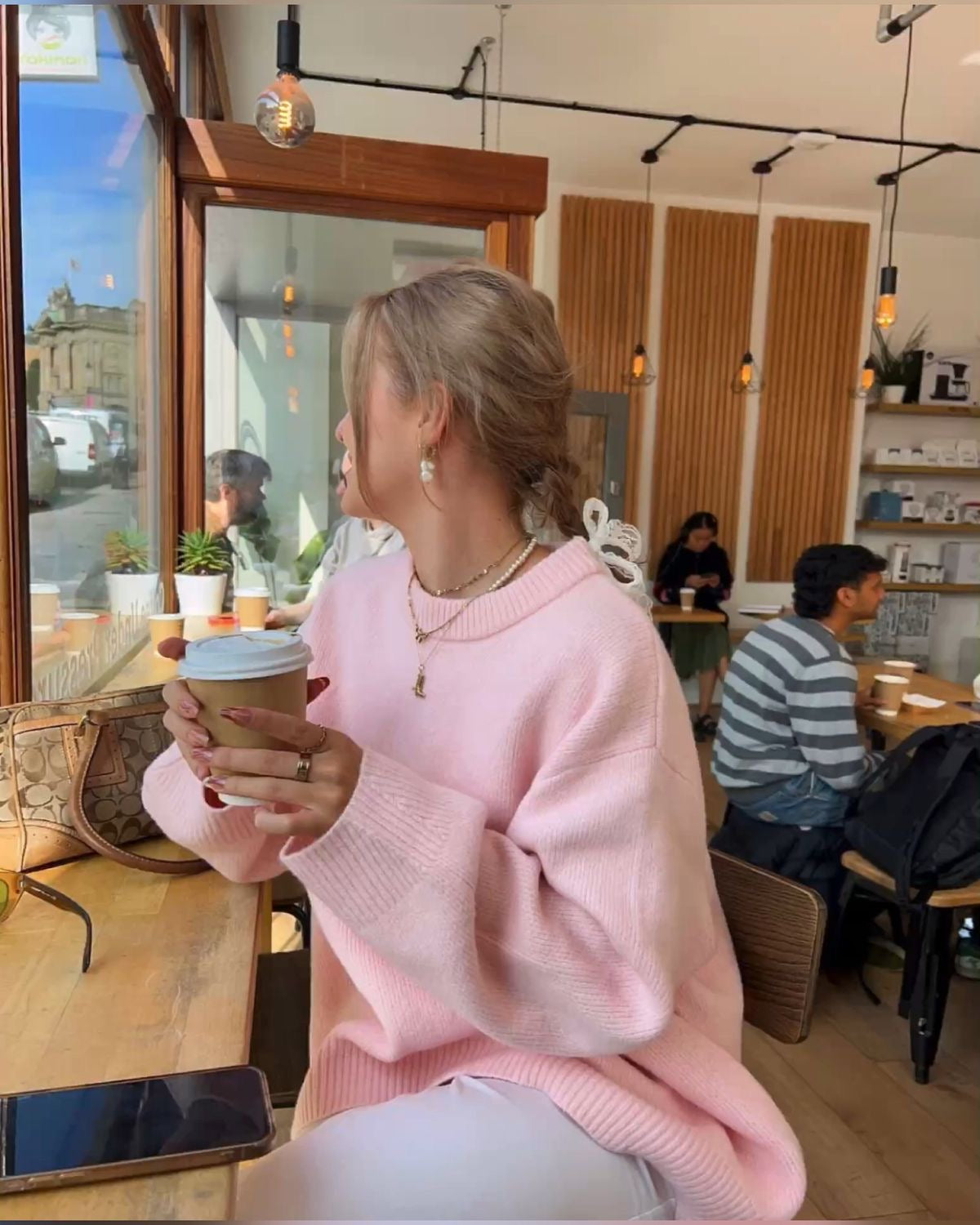 Lystria | Miękki Różowy Sweter