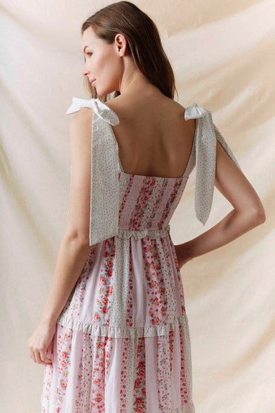 Sukienka Midi w Kwiatowy Patchwork