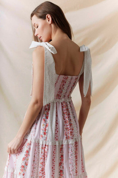 Sukienka Midi w Kwiatowy Patchwork