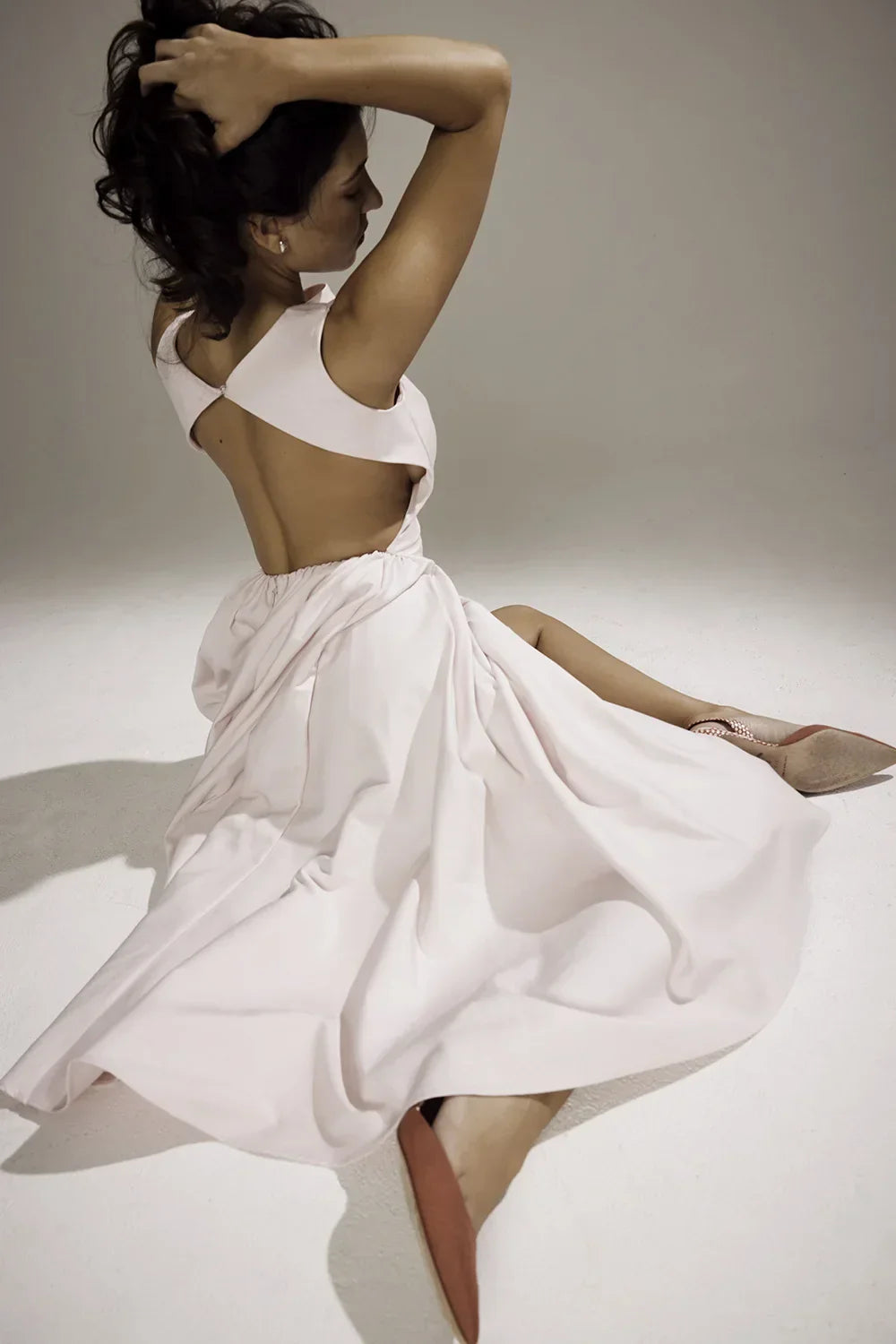 Sukienka Midi z Odkrytym Tyłem