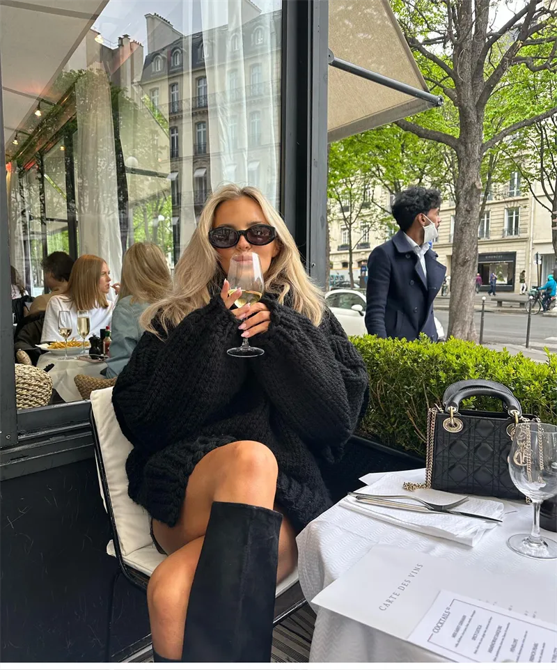 Nyelle | Luźny Sweter